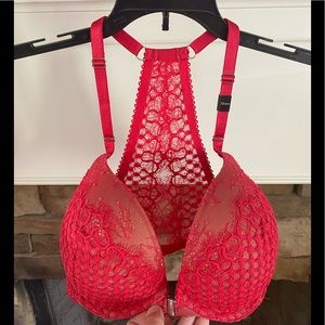 NEW 32DDD VS LACE BACK PUSH UP BRA!